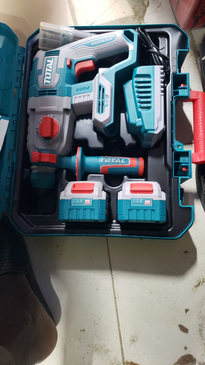 Heavy Duty Construction Tool Kit 1009